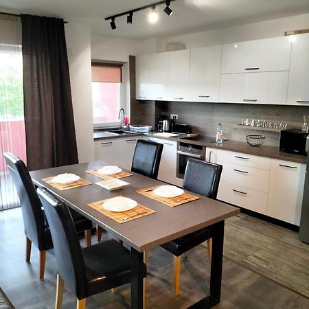 Lotus Area On Apartment Oradea Exterior photo